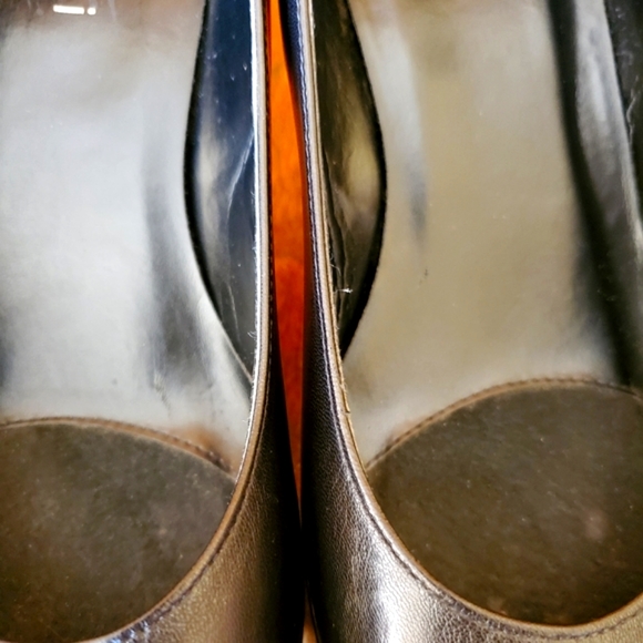 Vaneli Heels - Picture 7 of 8